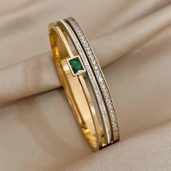 Emerald Grace Bangle